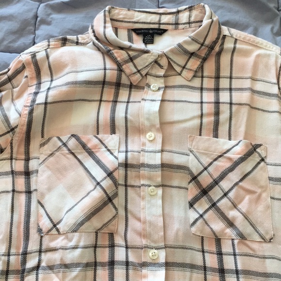 2/$10.  Peach plaid tunic shirt - Picture 4 of 7